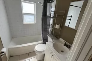 1924 14th St S, Saint Petersburg, FL 33705 - Photo 16