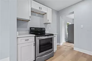 2465 16th Ave S, Saint Petersburg, FL 33712 - Photo 4