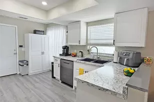 8518 Misty River Ct, Tampa, FL 33637 - Photo 10