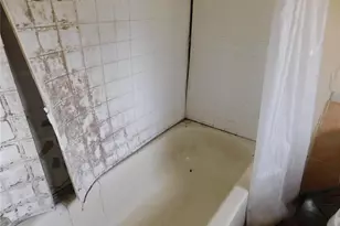 2002 E Okaloosa Ave, Tampa, FL 33604 - Photo 16