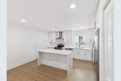 445 33rd Avenue N, Saint Petersburg, FL 33704 - Photo 18