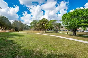 5961 N Falls Cir Dr, Lauderhill, FL 33319 - Photo 2