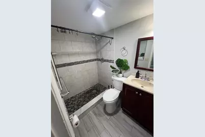 5961 N Falls Circle Drive #411, Lauderhill, FL 33319 - Photo 10