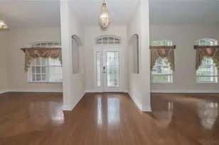 19027 Dove Creek Dr, Tampa, FL 33647 - Photo 4
