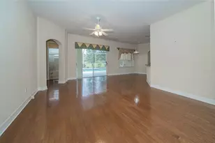 19027 Dove Creek Dr, Tampa, FL 33647 - Photo 12