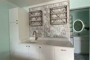 7150 N Tamiami Trl, Sarasota, FL 34243 - Photo 2