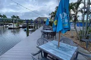 7150 N Tamiami Trl, Sarasota, FL 34243 - Photo 18