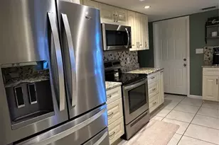 1361 Oakbrook Dr, Largo, FL 33770 - Photo 4