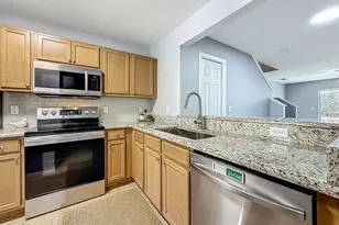 1951 Searay Shore Dr, Clearwater, FL 33763 - Photo 8