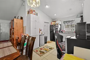 1125 40th St S, Saint Petersburg, FL 33711 - Photo 10