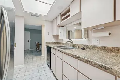 4901 Umber Way S, Tampa, FL 33624 - Photo 14