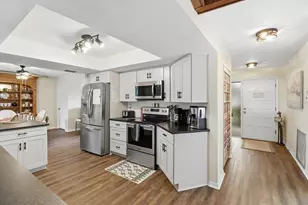 560 E Falconry Ct, Hernando, FL 34442 - Photo 8