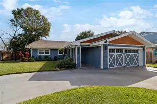 292 Sunlit Cove Dr NE, Saint Petersburg, FL 33702 - Photo 24
