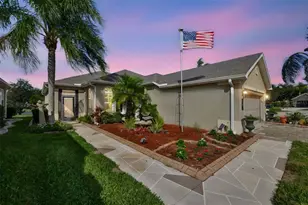 711 Camellia Green Dr, Sun City Center, FL 33573 - Photo 2