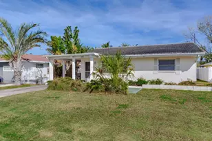 16105 1st St E, Redington Beach, FL 33708 - Photo 8