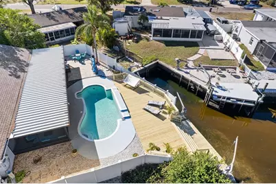 6004 Tampa Shores Boulevard, Tampa, FL 33615 - Photo 48