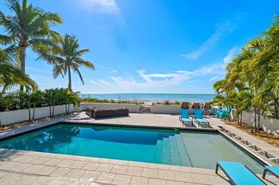 15564 Gulf Boulevard, Redington Beach, FL 33708 - Photo 4