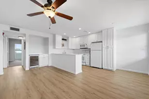 1001 77th Ave N, Saint Petersburg, FL 33702 - Photo 2