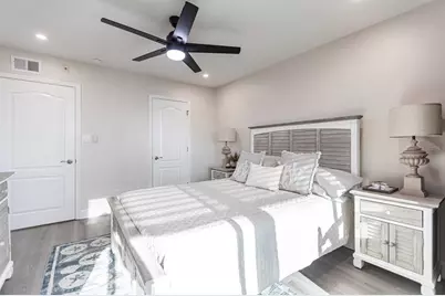 1125 W Peppertree Drive #402, Sarasota, FL 34242 - Photo 22