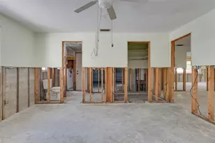 1760 Georgia Ave NE, Saint Petersburg, FL 33703 - Photo 14