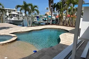 11110 1st St E, Treasure Island, FL 33706 - Photo 10