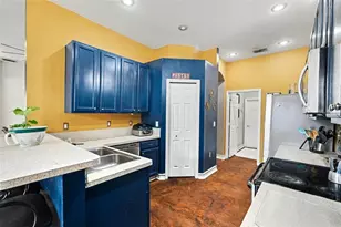 37110 Highland Bluff Cir, Dade City, FL 33523 - Photo 14