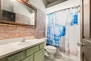 37110 Highland Bluff Cir, Dade City, FL 33523 - Photo 20
