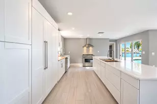 482 Hermosita Dr, Saint Pete Beach, FL 33706 - Photo 20