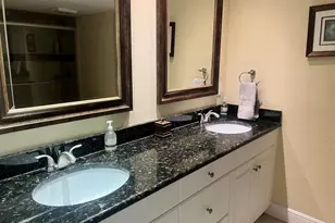 1125 W Peppertree Dr, Sarasota, FL 34242 - Photo 10