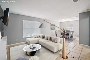 618 Rollingwood Ln, Valrico, FL 33594 - Photo 10