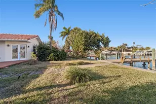 11975 4th St E, Treasure Island, FL 33706 - Photo 6