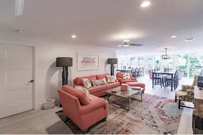1125 W Peppertree Drive #102, Sarasota, FL 34242 - Photo 4