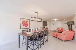 1125 W Peppertree Dr, Sarasota, FL 34242 - Photo 16
