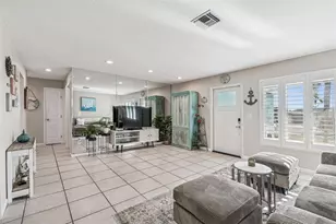 216 176th Ave E, Redington Shores, FL 33708 - Photo 8