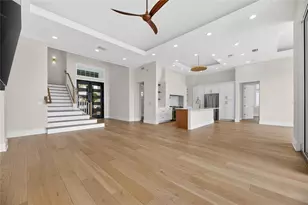 5605 Tybee Island Dr, Apollo Beach, FL 33572 - Photo 10