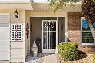 7728 34th Ct E, Sarasota, FL 34243 - Photo 4