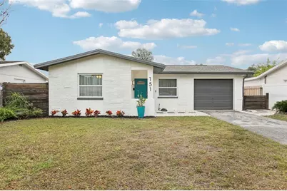 151 SE Monroe Circle N, Saint Petersburg, FL 33703 - Photo 1