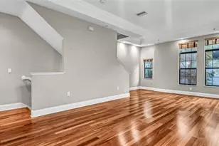 2215 Soho Bay Ct, Tampa, FL 33606 - Photo 6