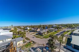 880 Mandalay Ave, Clearwater Beach, FL 33767 - Photo 24