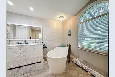 3828 48th Avenue S, Saint Petersburg, FL 33711 - Photo 46