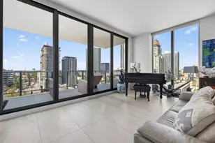 301 1st St S, Saint Petersburg, FL 33701 - Photo 4