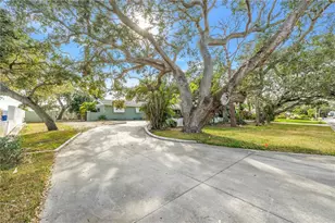 4114 42nd Ave S, Saint Petersburg, FL 33711 - Photo 6