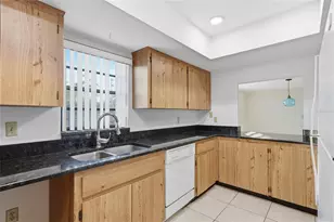 2401 Gull Ct, Clearwater, FL 33762 - Photo 20