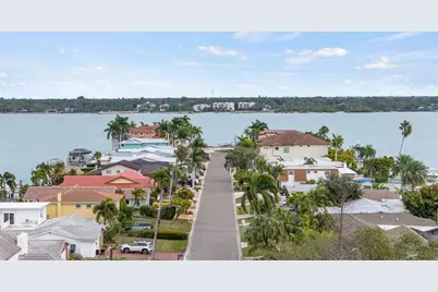850 Capri Boulevard, Treasure Island, FL 33706 - Photo 2