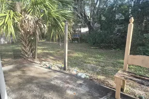 23300 Dover Dr, Land O Lakes, FL 34639 - Photo 6