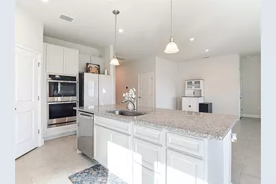 35428 Crescent Creek Drive, Zephyrhills, FL 33541 - Photo 16