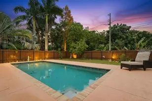 2620 49th Ave N, Saint Petersburg, FL 33714 - Photo 2