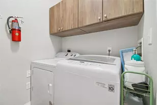 10209 Courtney Palms Blvd, Tampa, FL 33619 - Photo 20