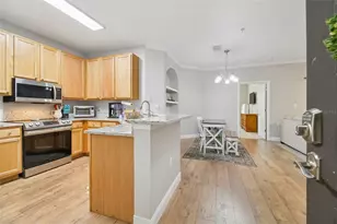 10209 Courtney Palms Blvd, Tampa, FL 33619 - Photo 6