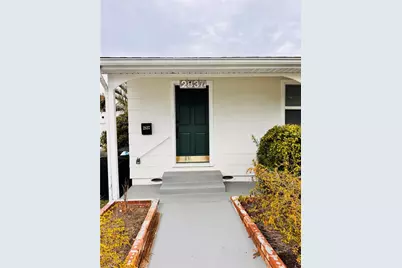 2837 18th Avenue N, Saint Petersburg, FL 33713 - Photo 2